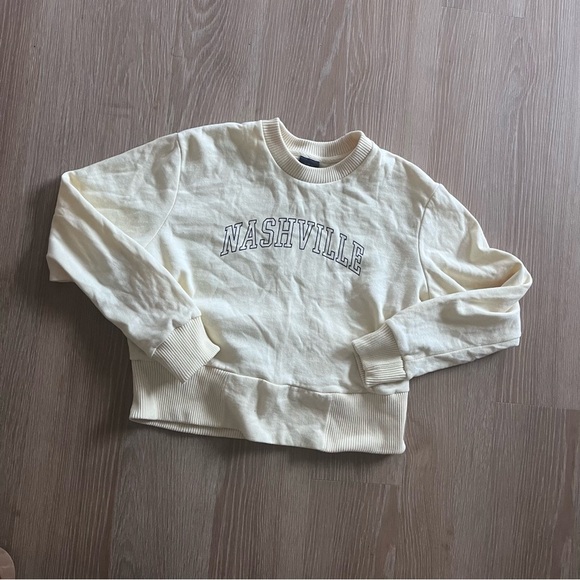 MV Sport Tops - Nashville printed yellow crewneck sweatshirt